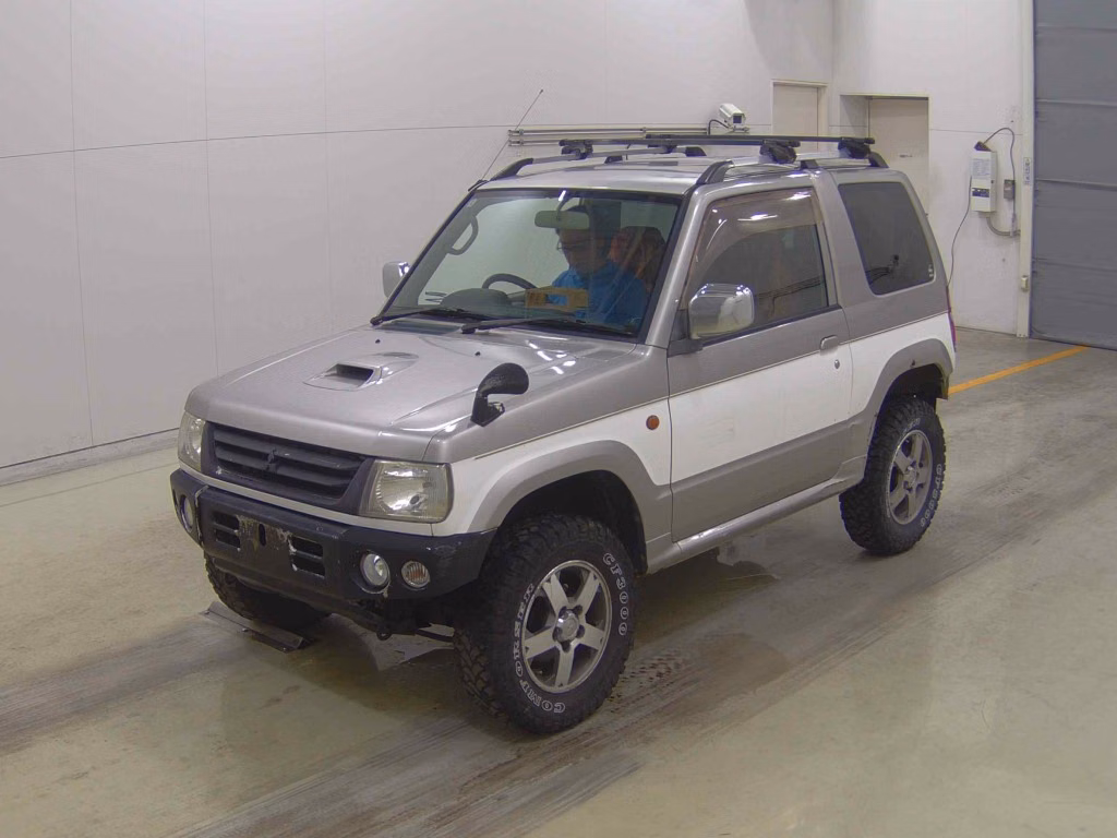 MITSUBISHI PAJERO MINI