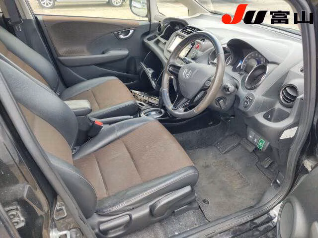 HONDA FIT SHUTTLE
