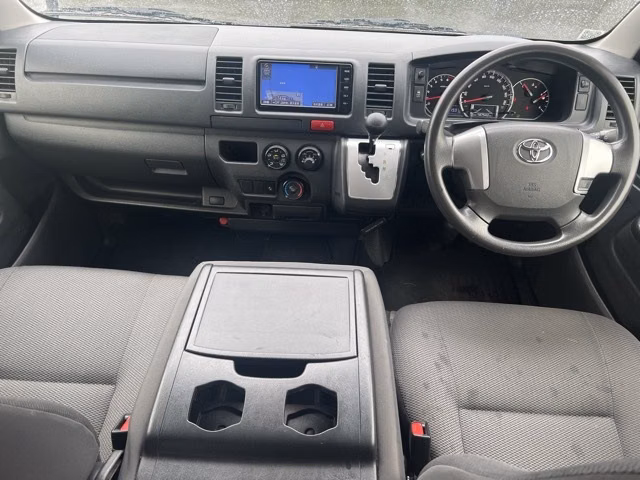 TOYOTA REGIUS ACE