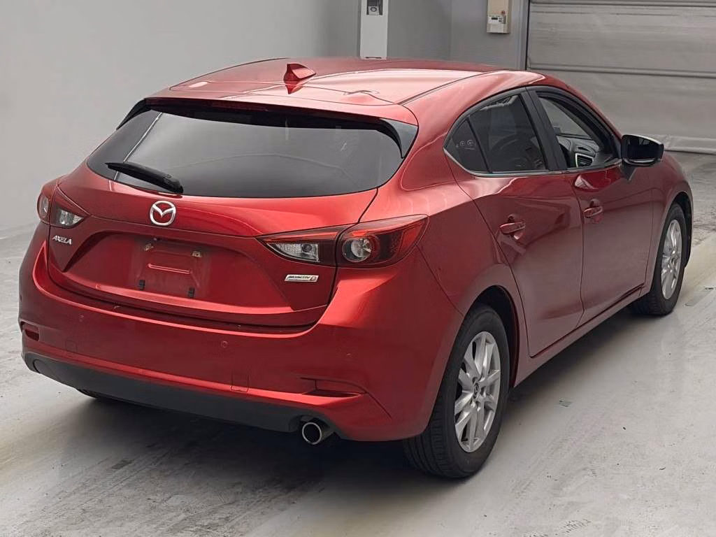 MAZDA AXELA