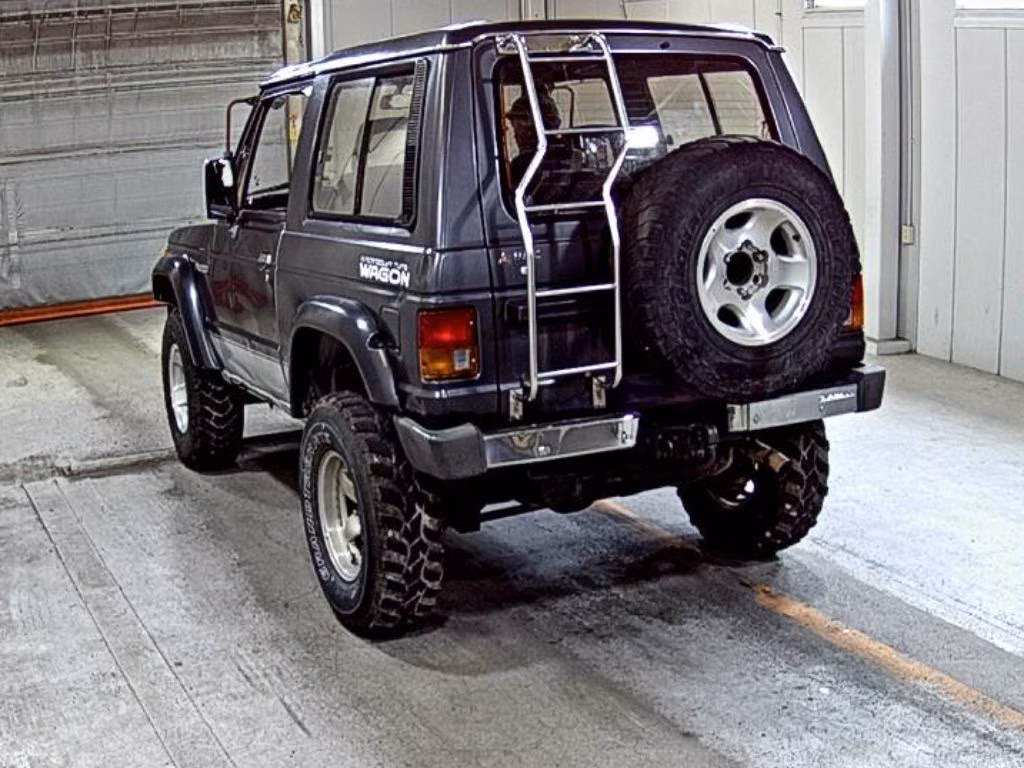 MITSUBISHI PAJERO