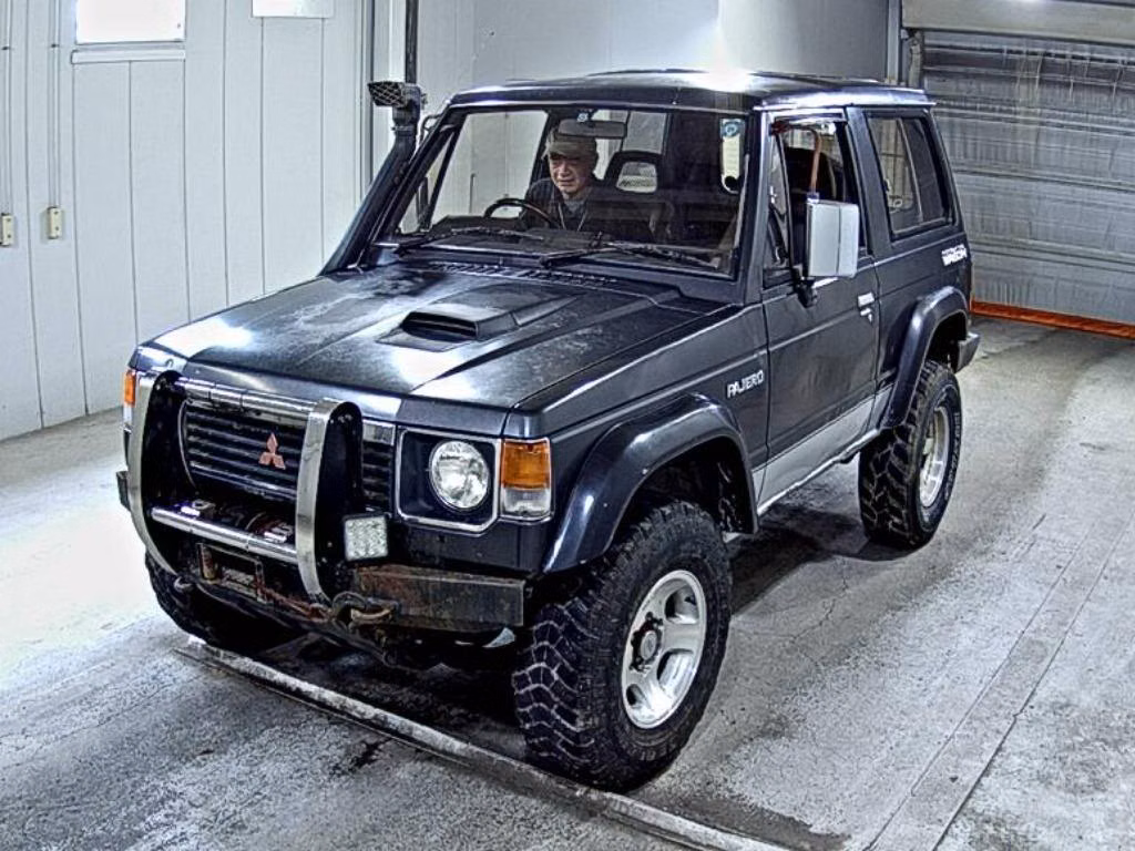 MITSUBISHI PAJERO