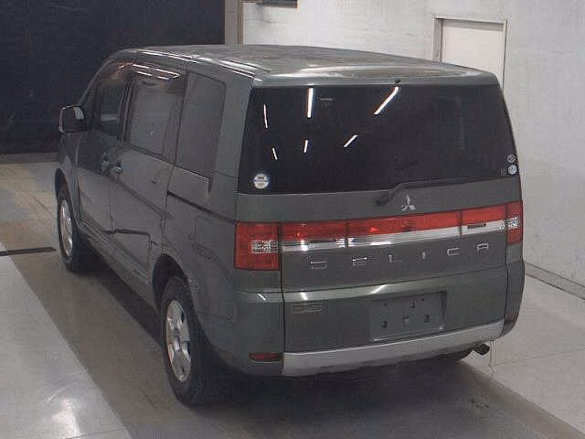 MITSUBISHI DELICA D:5