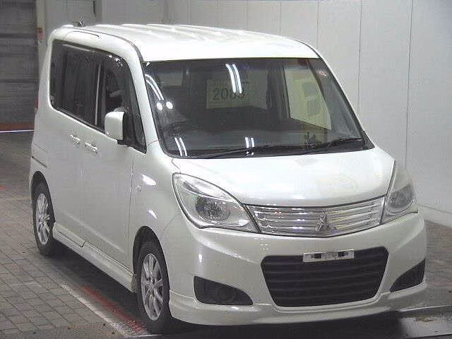 MITSUBISHI DELICA D:2