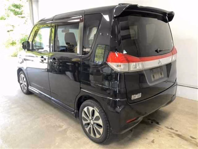 MITSUBISHI DELICA D:2