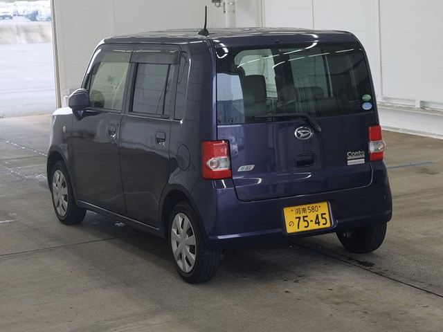 DAIHATSU MOVE CONTE