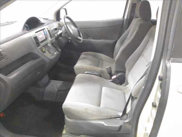 TOYOTA RAUM