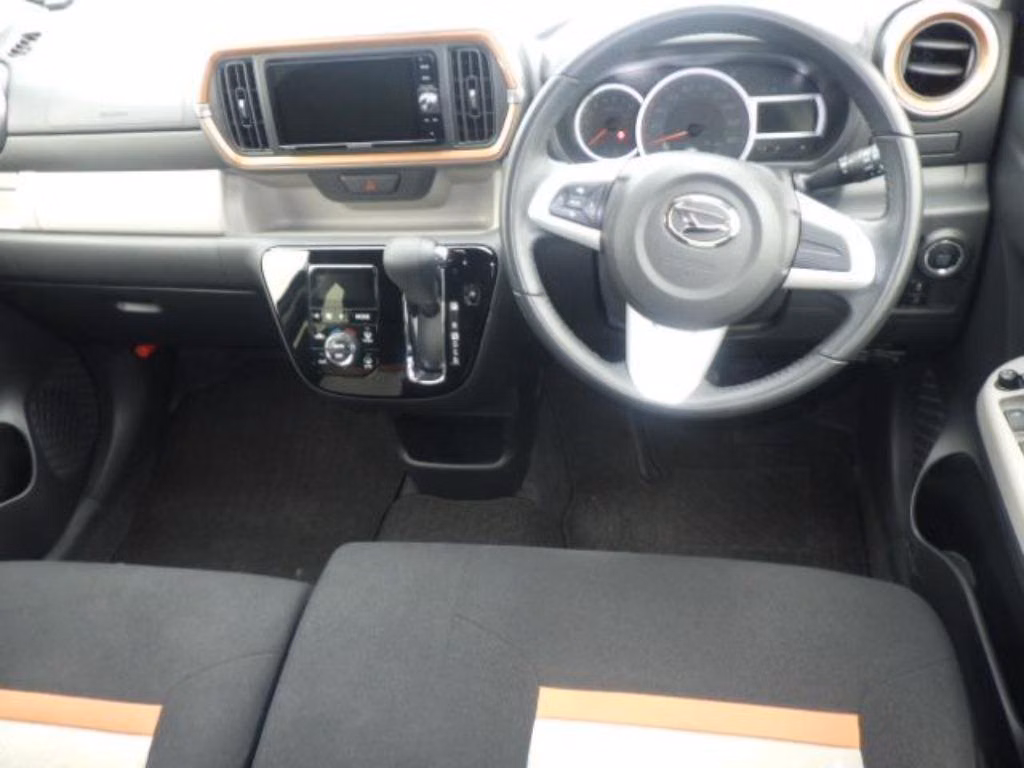 DAIHATSU BOON