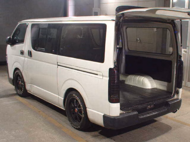TOYOTA REGIUS ACE