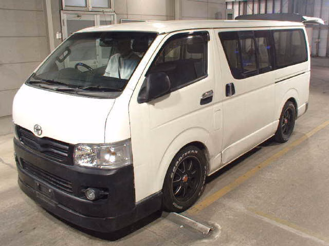 TOYOTA REGIUS ACE