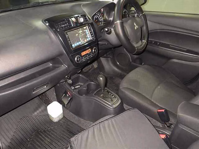 MITSUBISHI MIRAGE