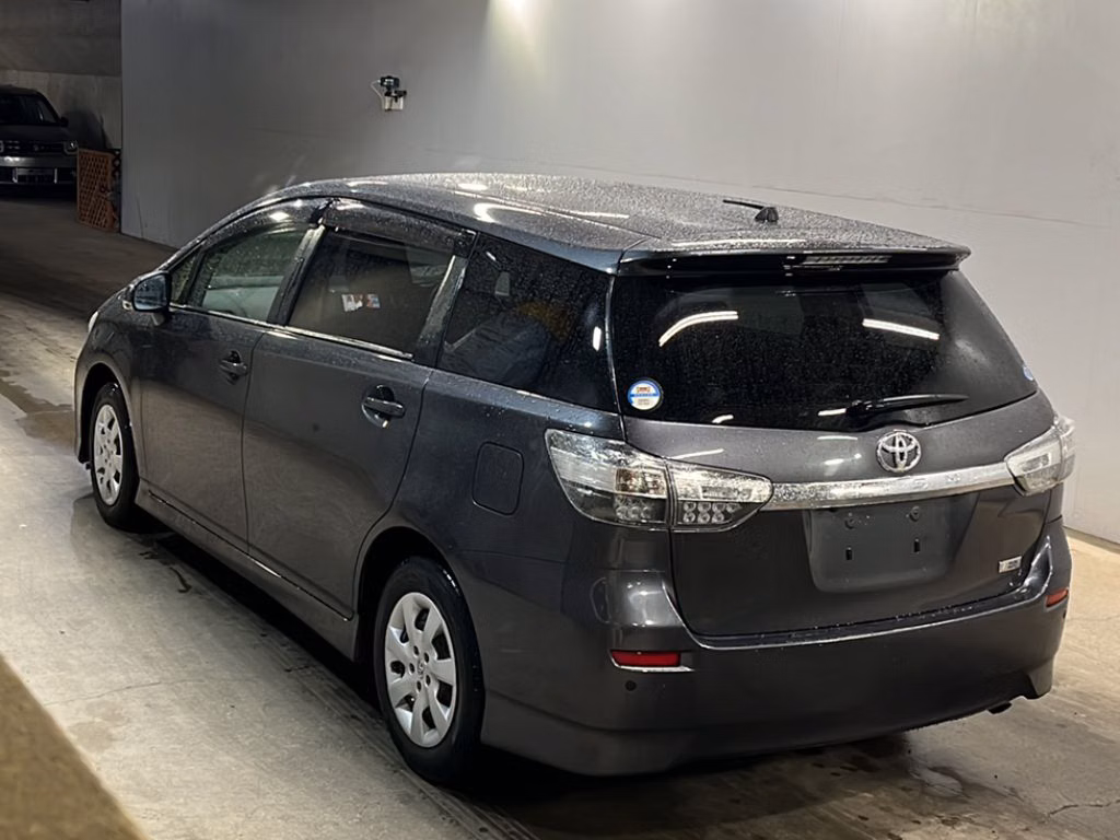 TOYOTA WISH