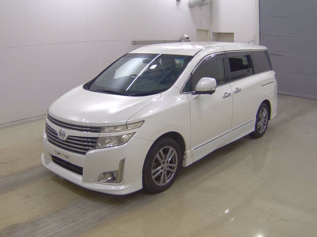 NISSAN ELGRAND