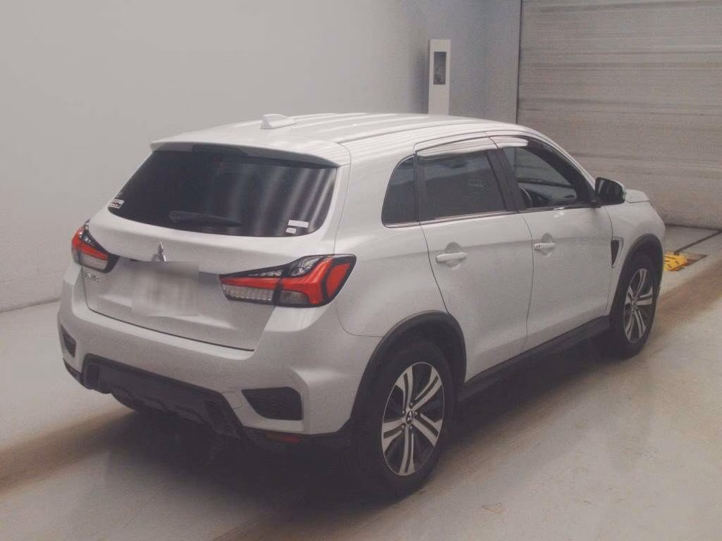 MITSUBISHI RVR