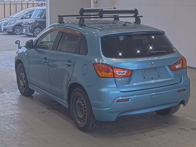 MITSUBISHI RVR