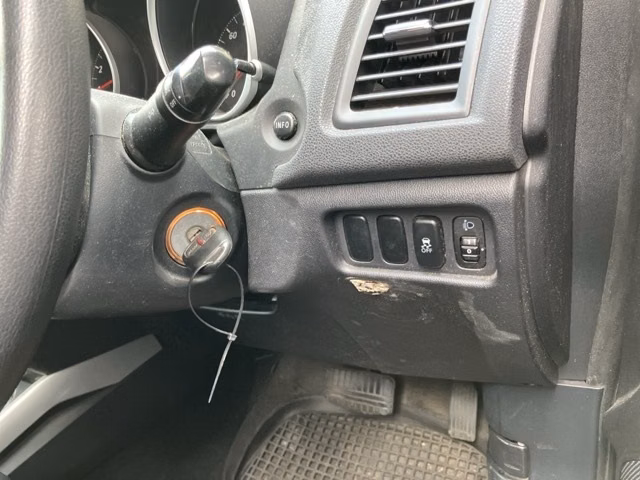 MITSUBISHI RVR