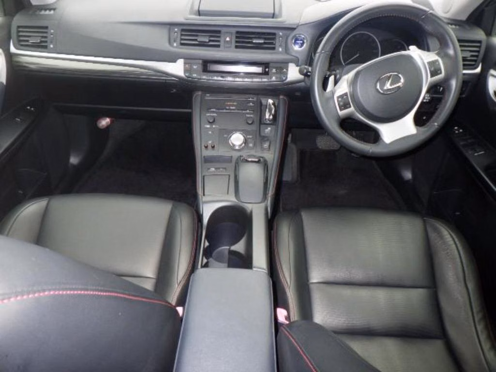 LEXUS CT200H