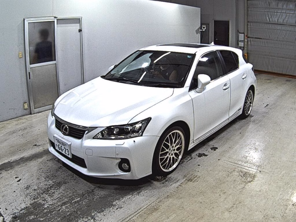 LEXUS CT200H