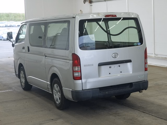 TOYOTA REGIUS ACE