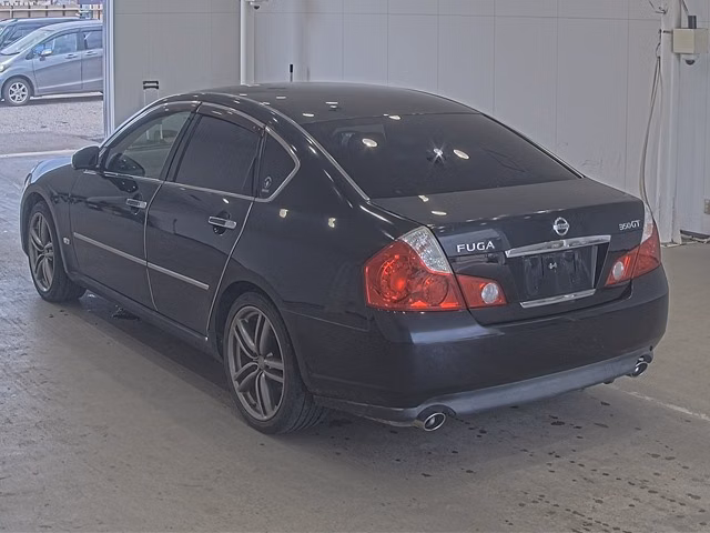 NISSAN FUGA