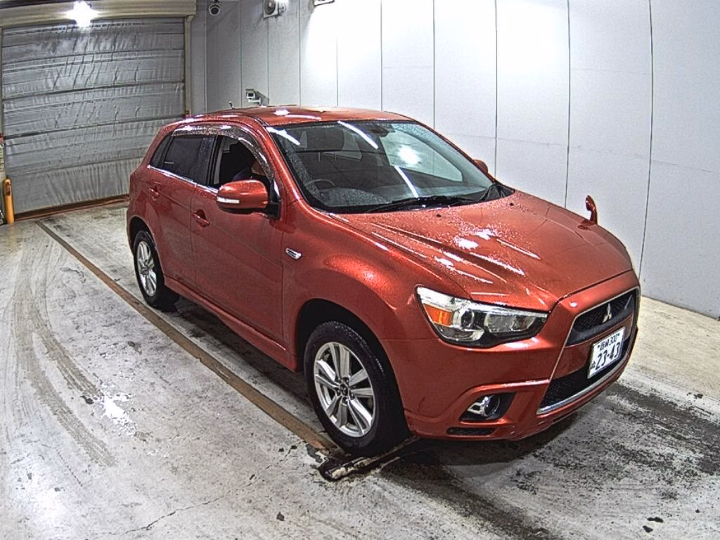 MITSUBISHI RVR