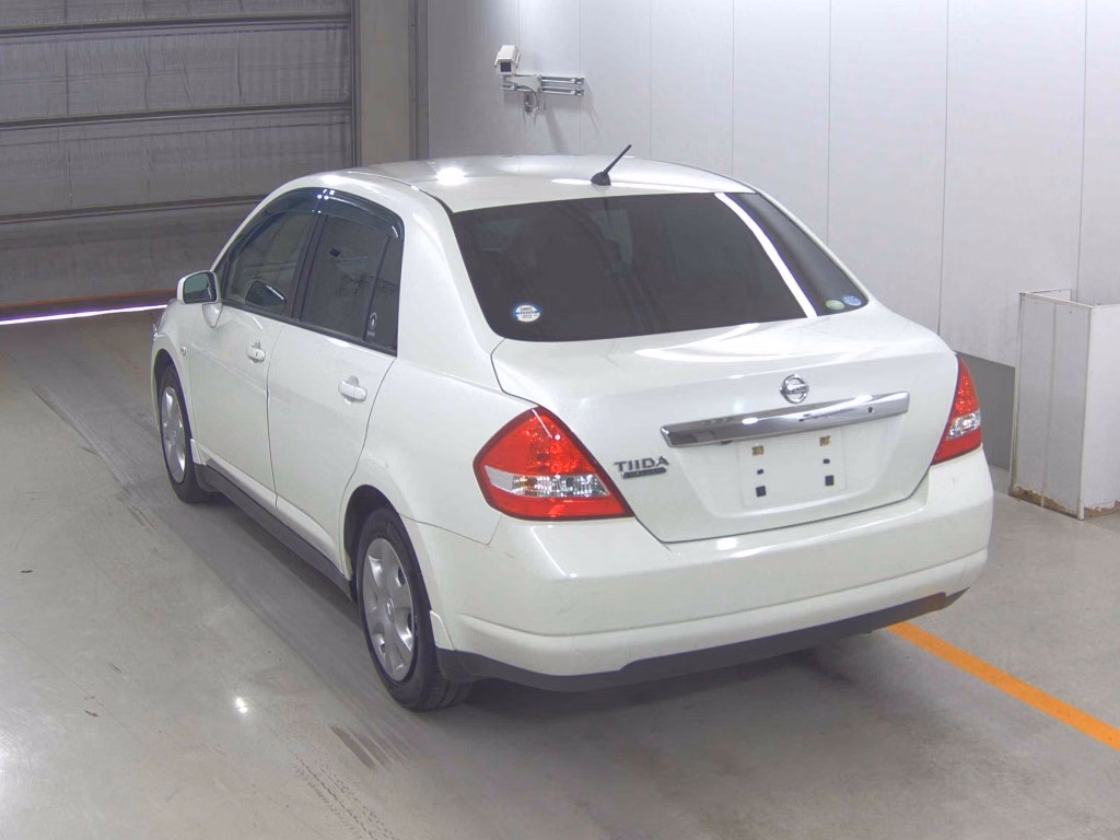 NISSAN TIIDA LATIO