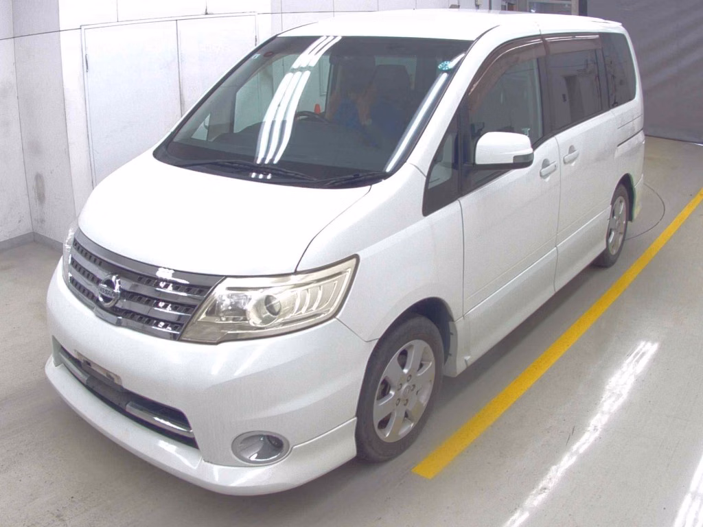 NISSAN SERENA