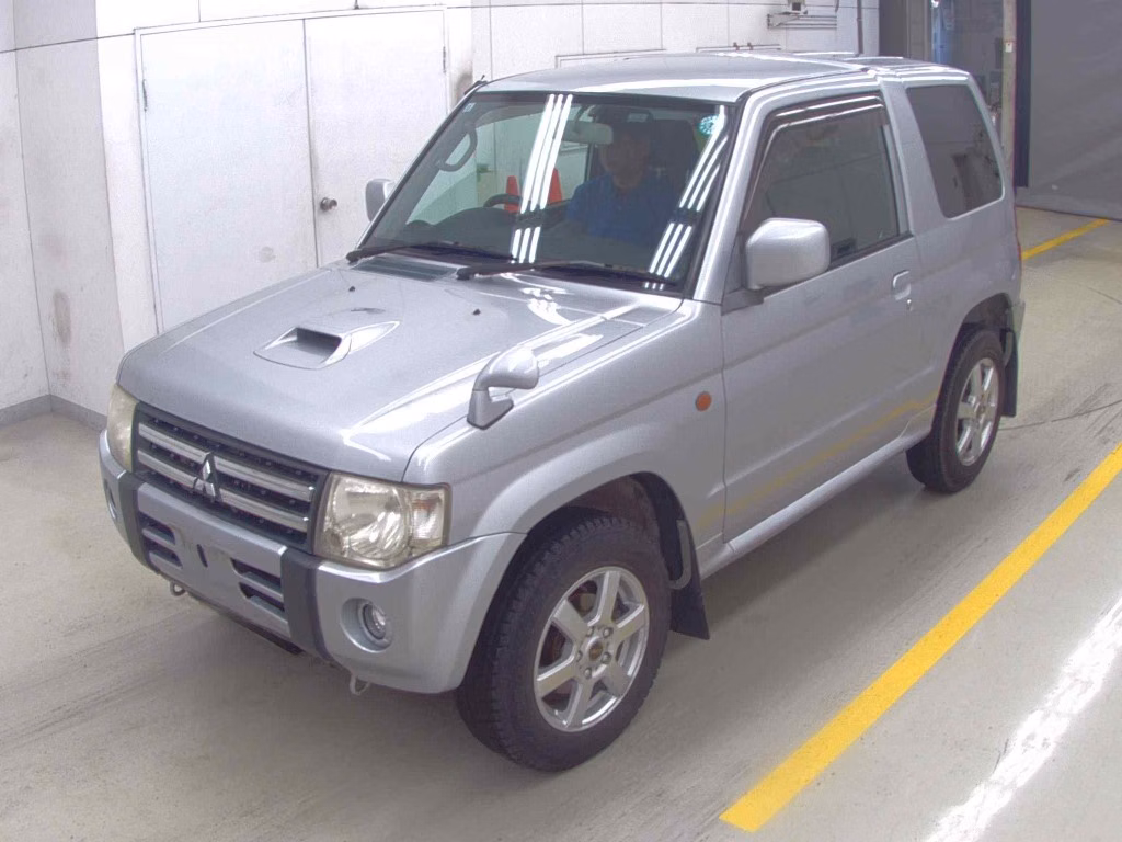 MITSUBISHI PAJERO MINI