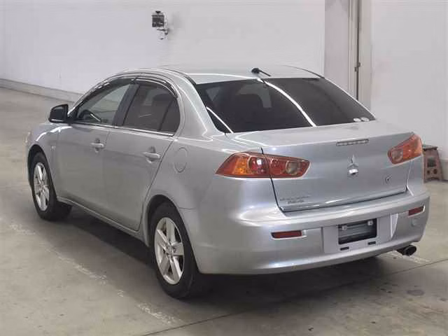 MITSUBISHI GALANT FORTIS