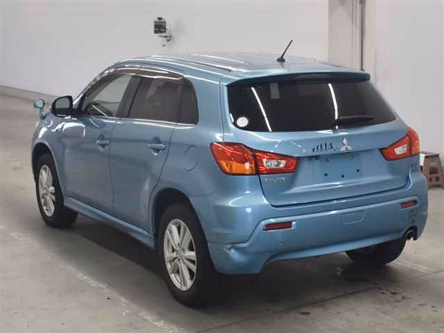 MITSUBISHI RVR