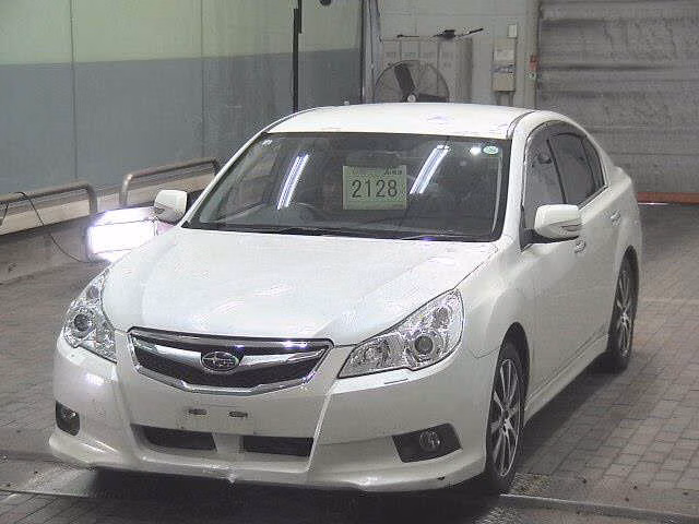 SUBARU LEGACY B4