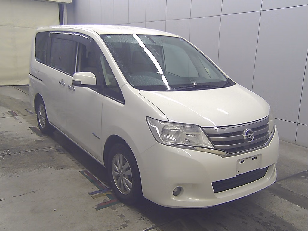NISSAN SERENA