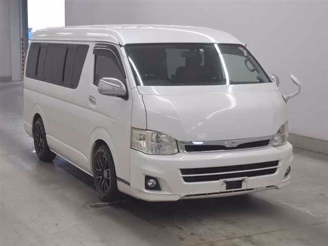 TOYOTA HIACE