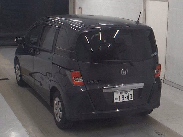 HONDA FREED SPIKE