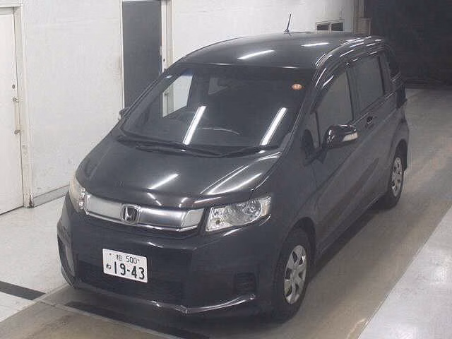 HONDA FREED SPIKE
