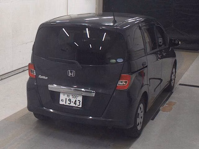 HONDA FREED SPIKE