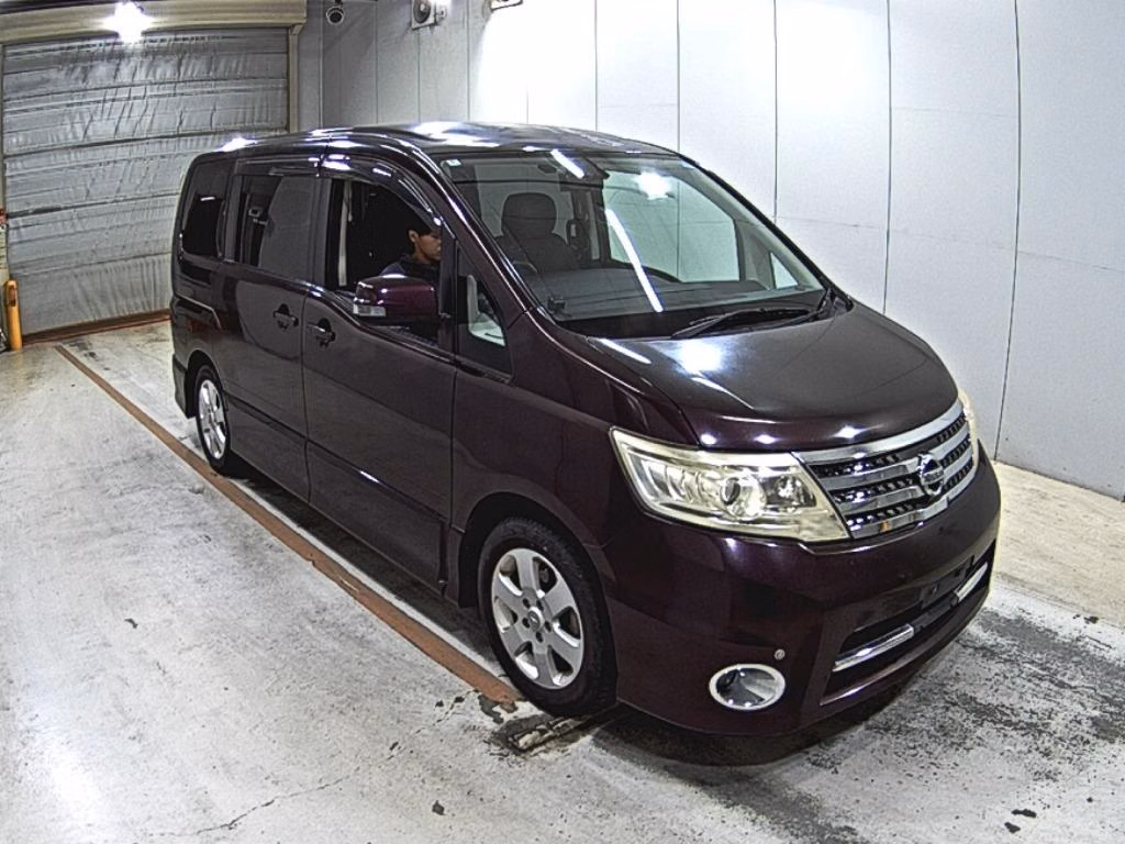 NISSAN SERENA