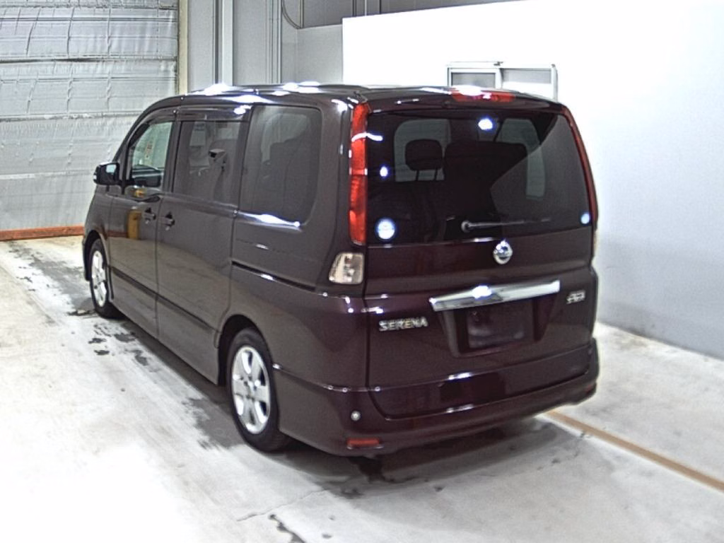 NISSAN SERENA