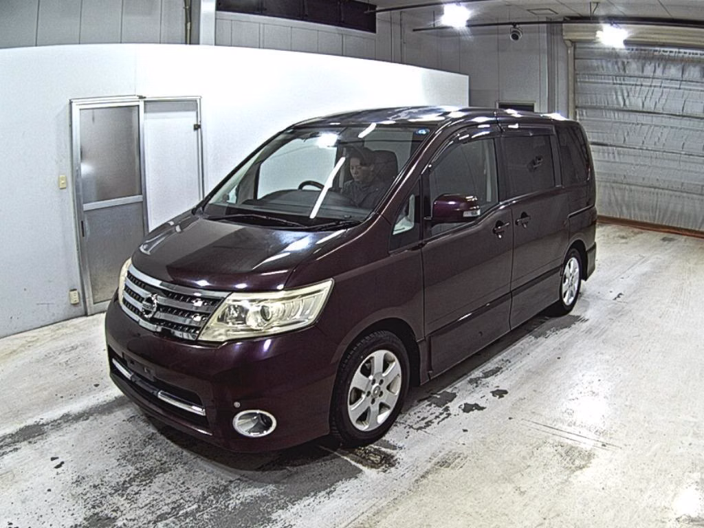 NISSAN SERENA