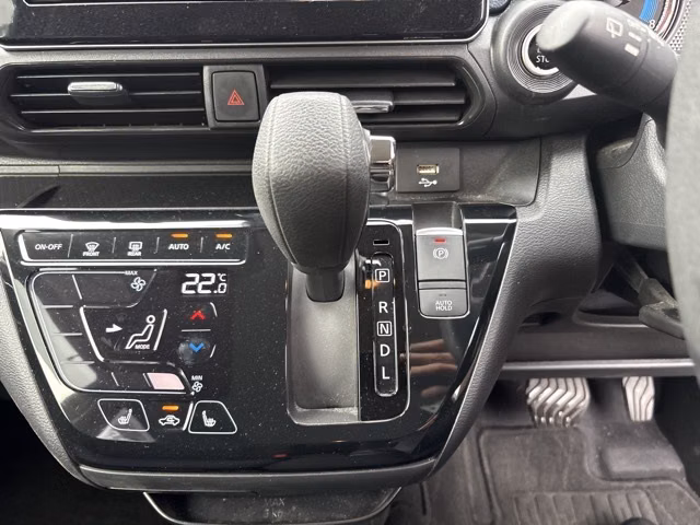 MITSUBISHI EK X
