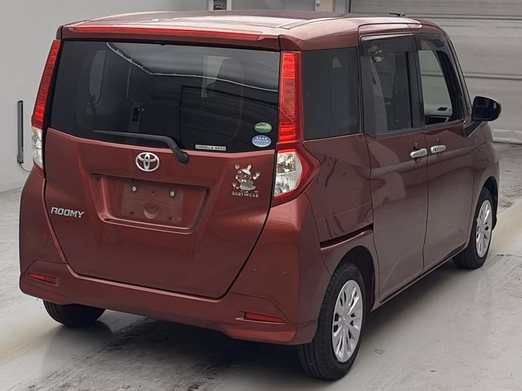 TOYOTA ROOMY