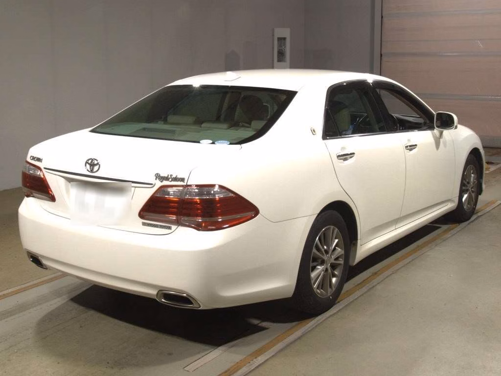 TOYOTA CROWN