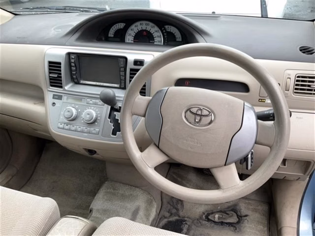 TOYOTA RAUM