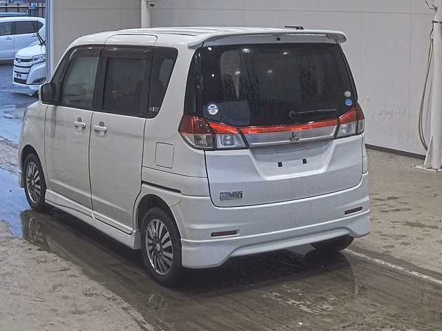 MITSUBISHI DELICA D:2