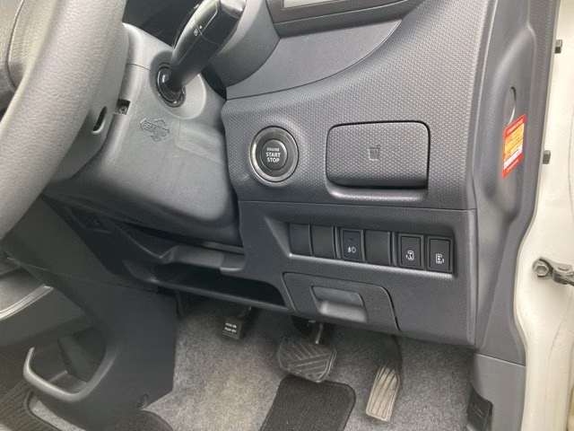MITSUBISHI DELICA D:2