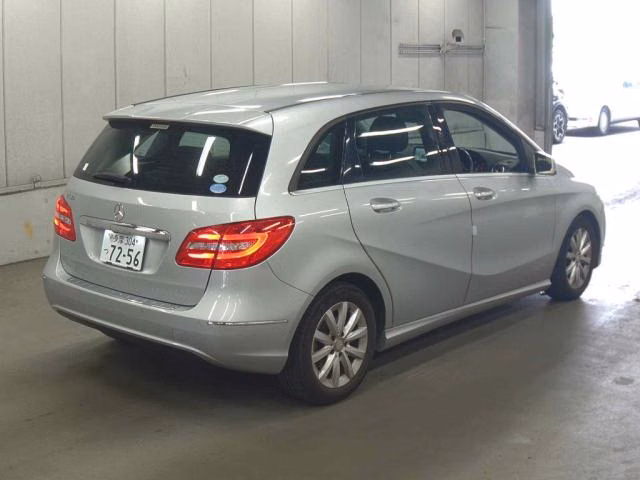 MERCEDES-BENZ B-CLASS