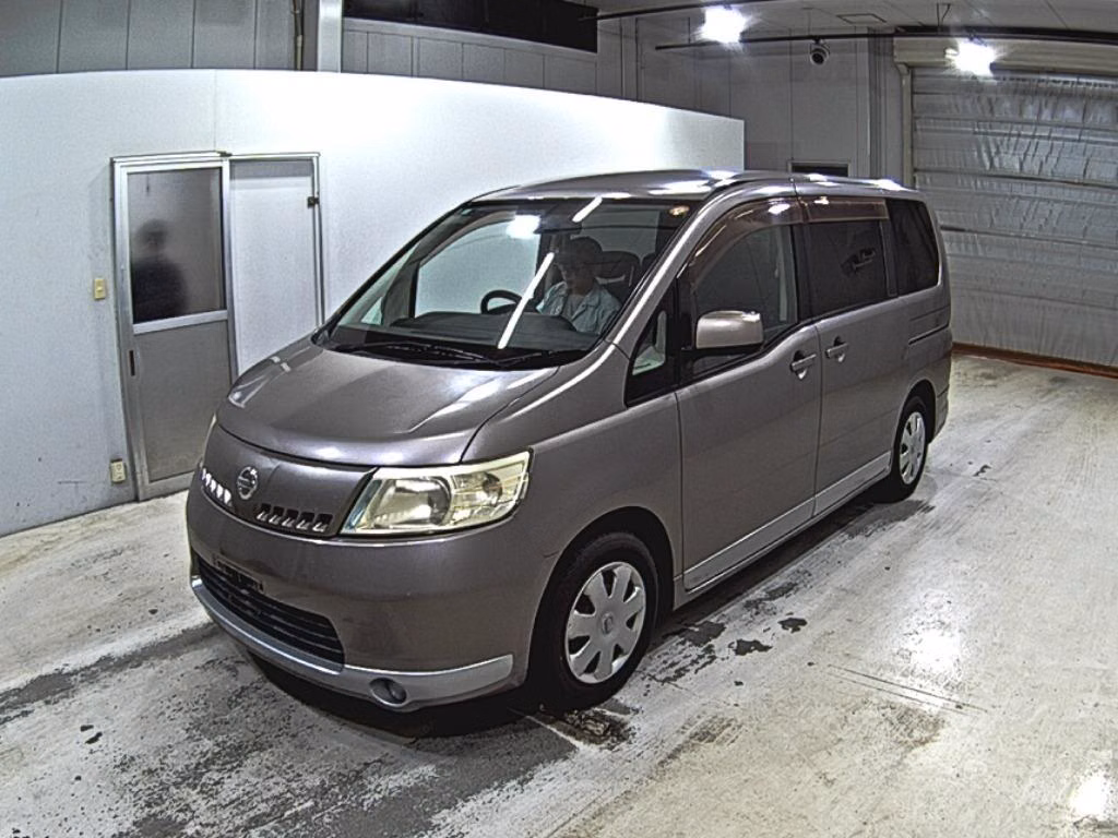 NISSAN SERENA