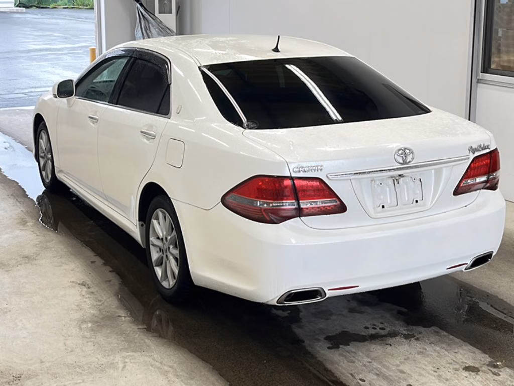 TOYOTA CROWN