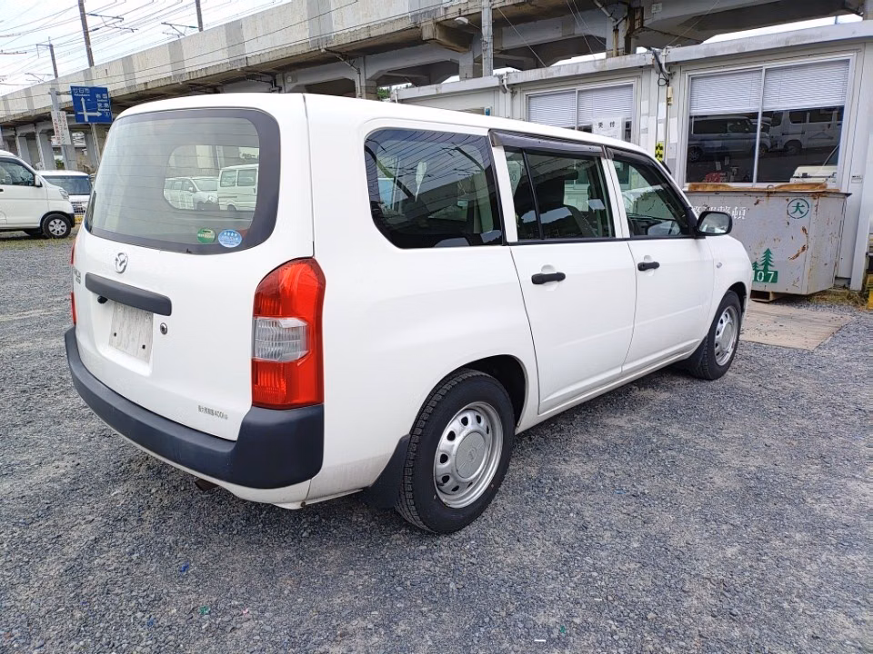 MAZDA FAMILIA