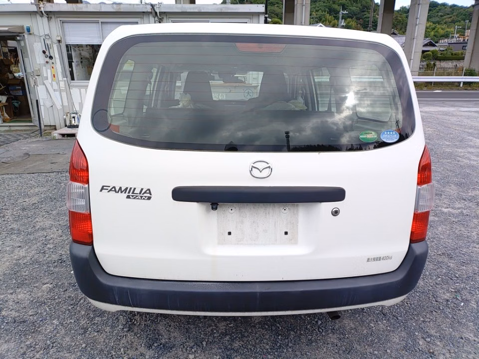 MAZDA FAMILIA